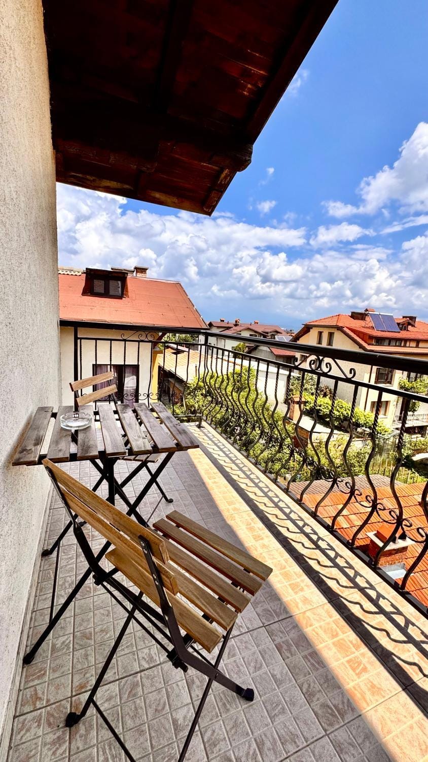 Patio, Day, View (from property/room), Balcony/Terrace