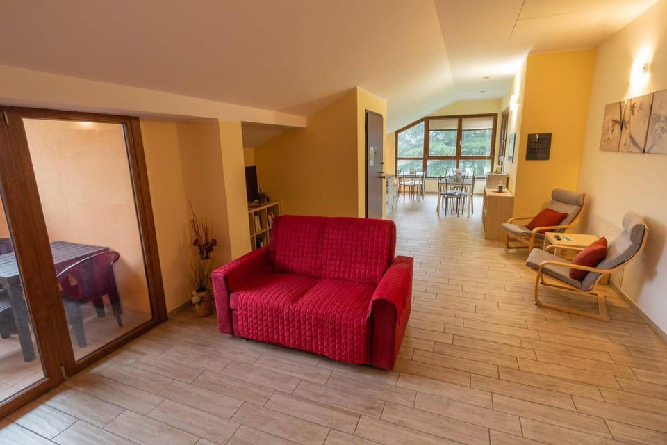 Communal lounge/ TV room, Balcony/Terrace, Living room, Seating area, Internal: Not applicable to any particular room