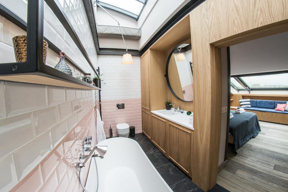Bathroom, Bath, towels