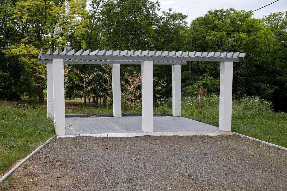 Property building, Area and facilities