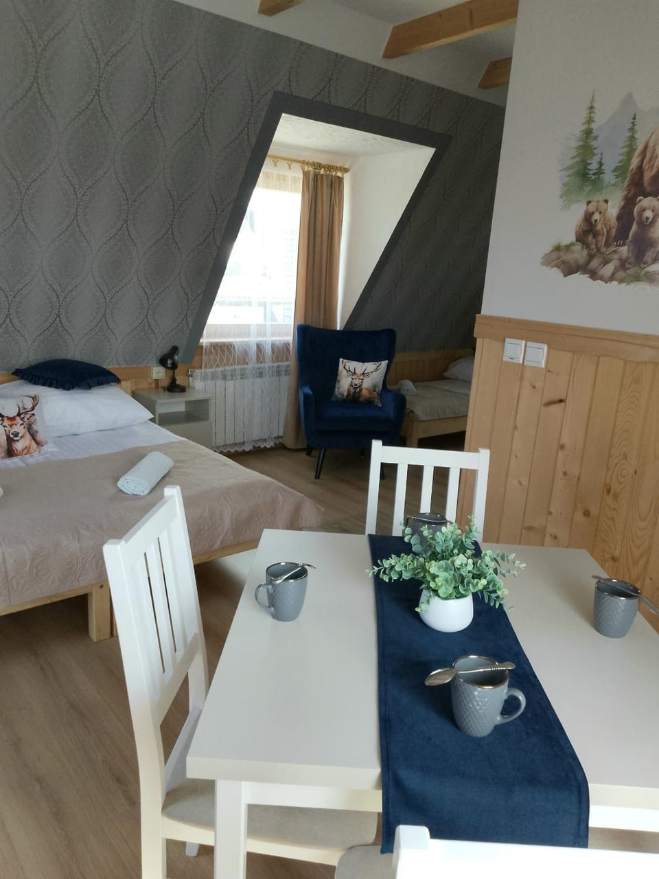 Photo of the whole room