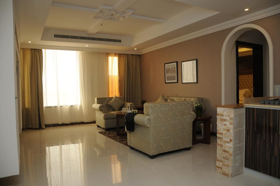 Lounge or bar, Seating area