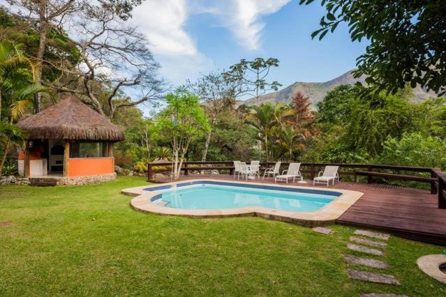 Bird's eye view, BBQ facilities, Garden, View (from property/room), Mountain view, Pool view