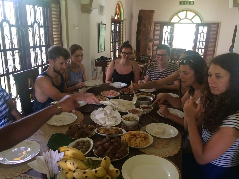 People, Food and drinks, Continental breakfast, Asian breakfast, Lunch, Dinner