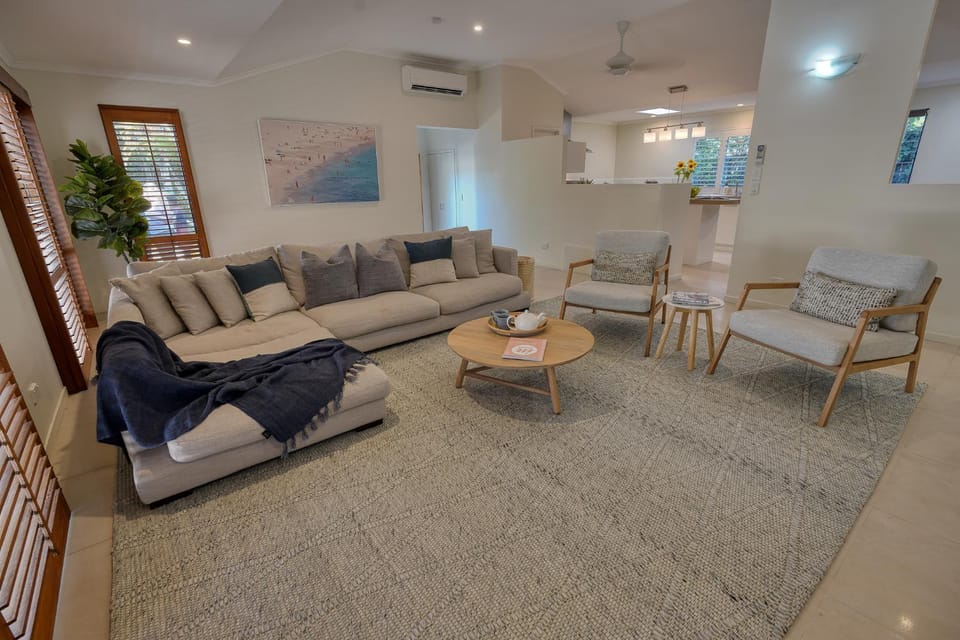 Living room, air conditioner