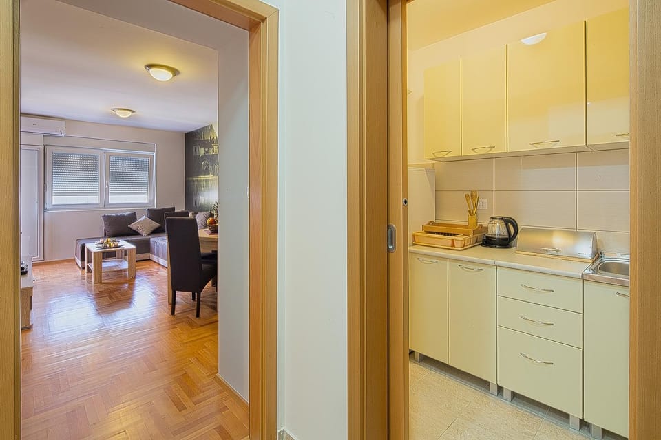 Kitchen or kitchenette, Living room, Dining area