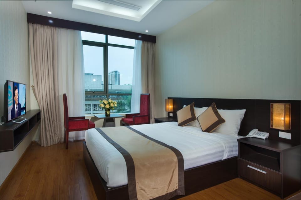 Bed, TV and multimedia, Photo of the whole room