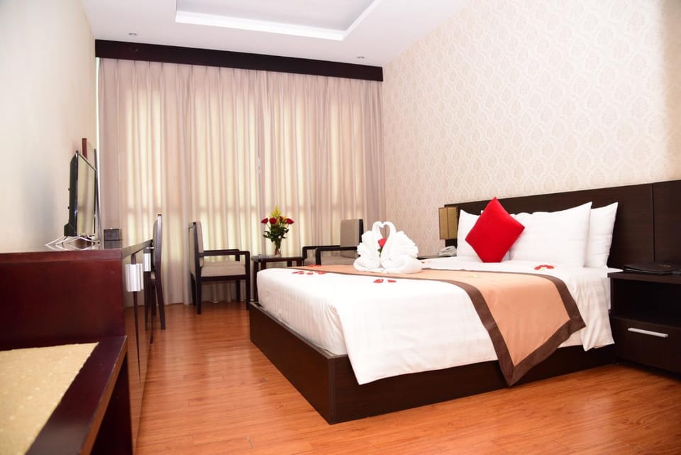 Bed, TV and multimedia, Photo of the whole room