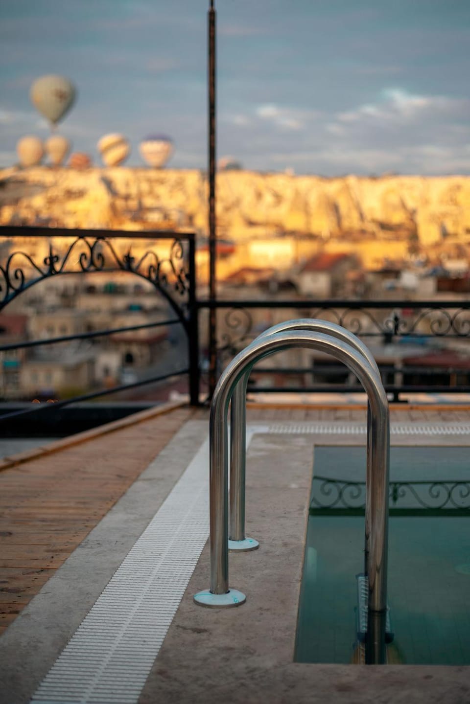 Landmark view, Pool view, Swimming pool, Sports, Entertainment