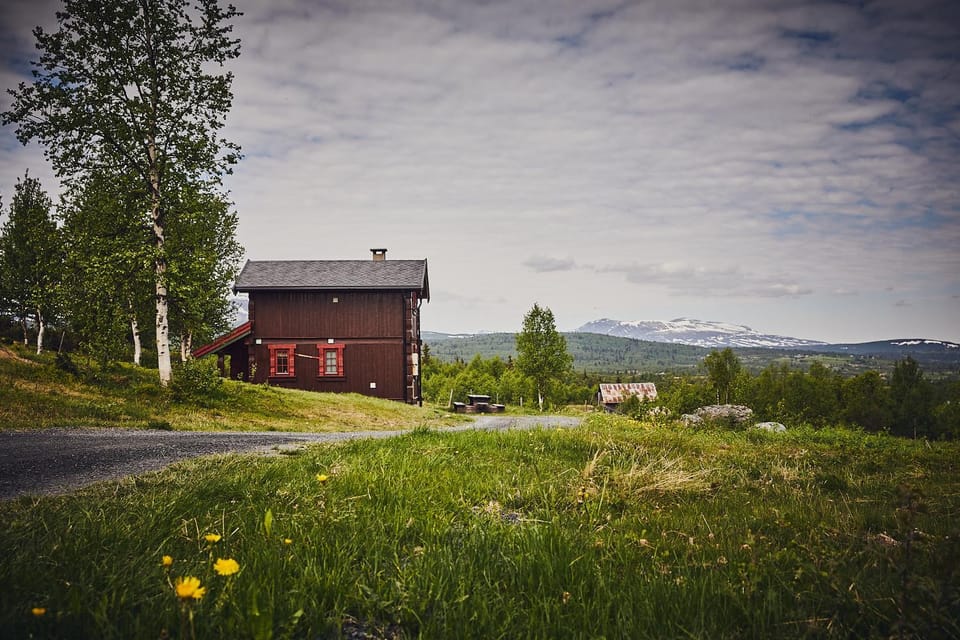 Property building, Natural landscape, Mountain view