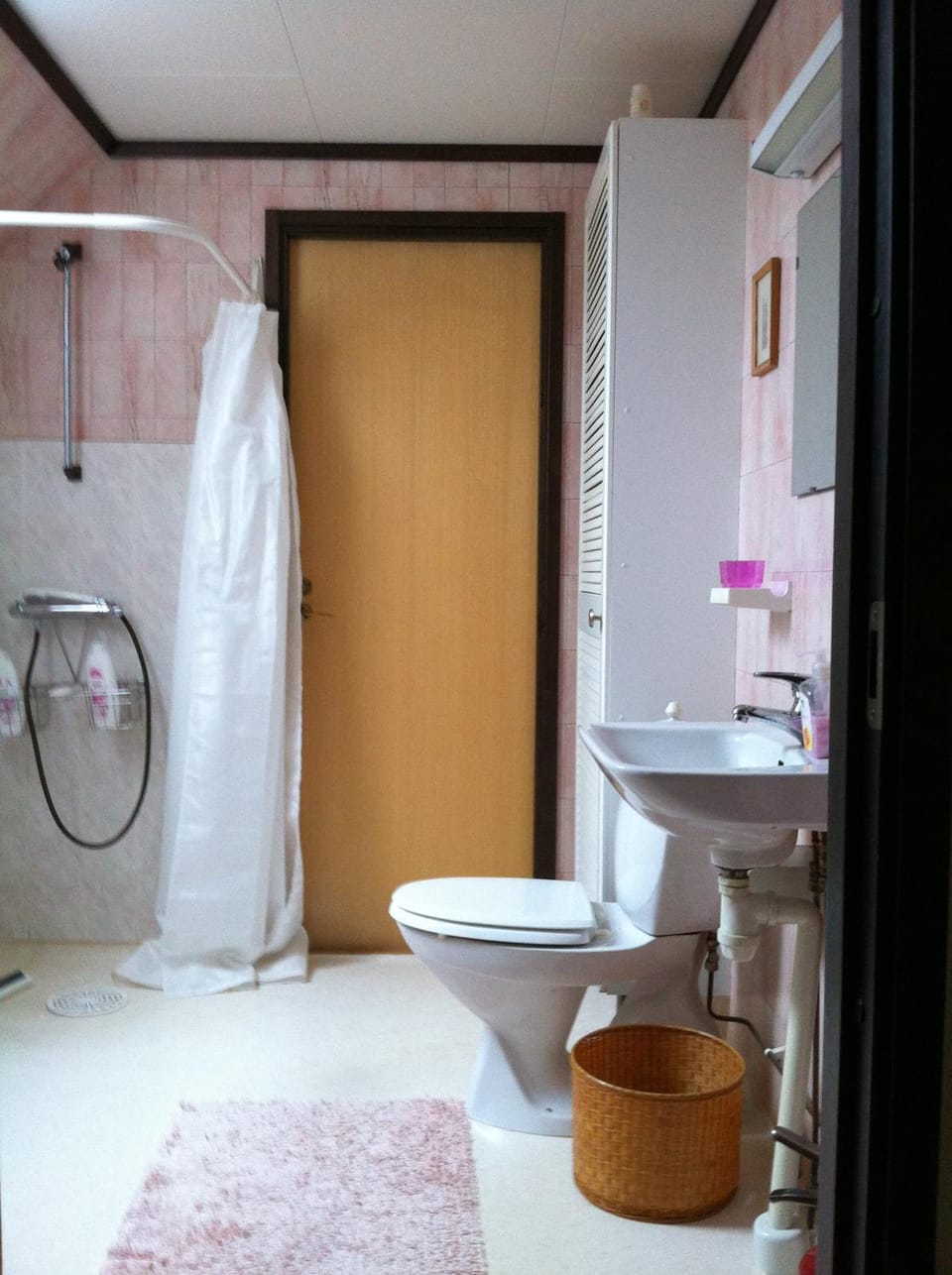 Shower, Toilet, Bathroom