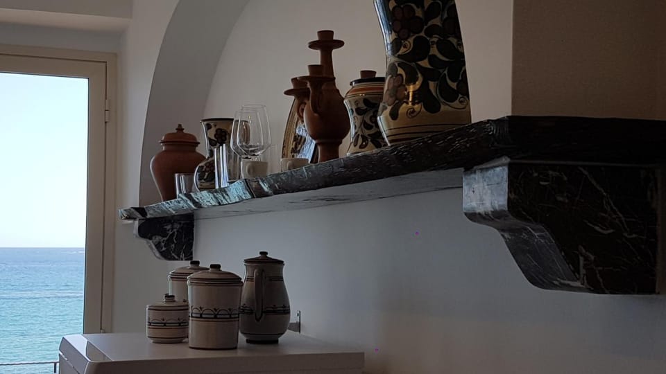 Kitchen or kitchenette, Decorative detail