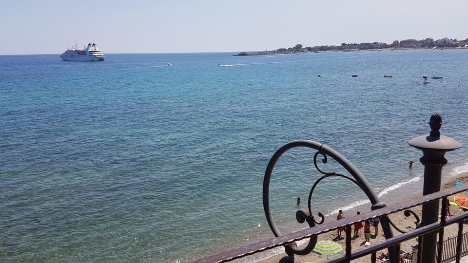 Natural landscape, Balcony/Terrace, Sea view