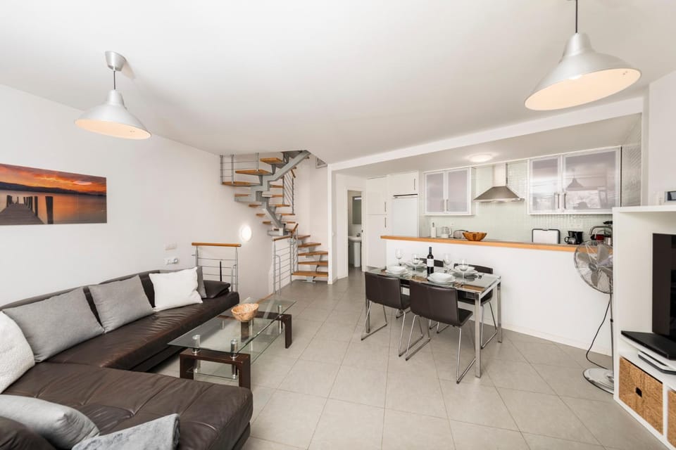 Living room, Dining area, kitchen