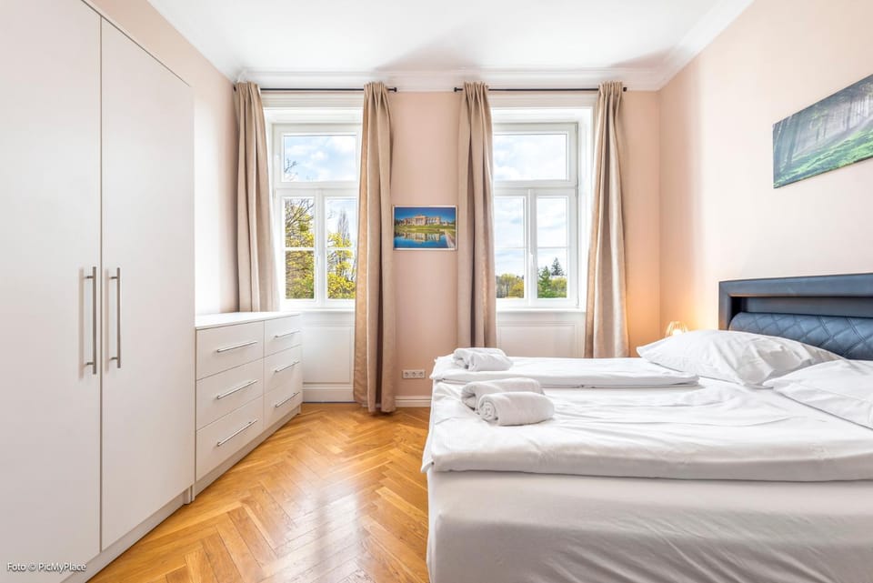 Imperial Apartments Schönbrunn - Contactless Check-In Apartment in Vienna