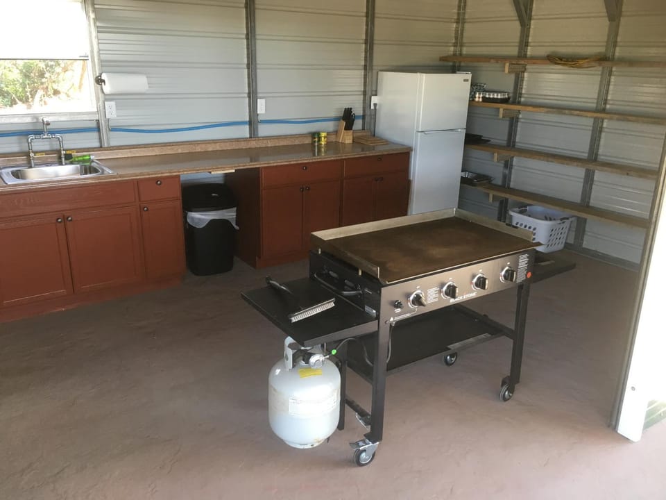 Patio, BBQ facilities, Banquet/Function facilities, Communal kitchen