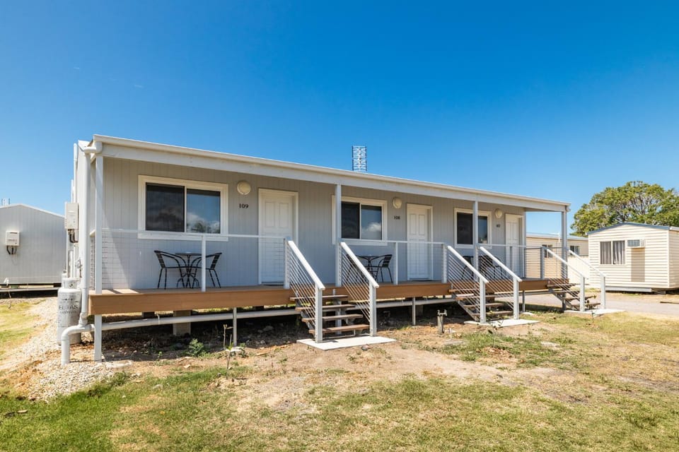 Property building, Day