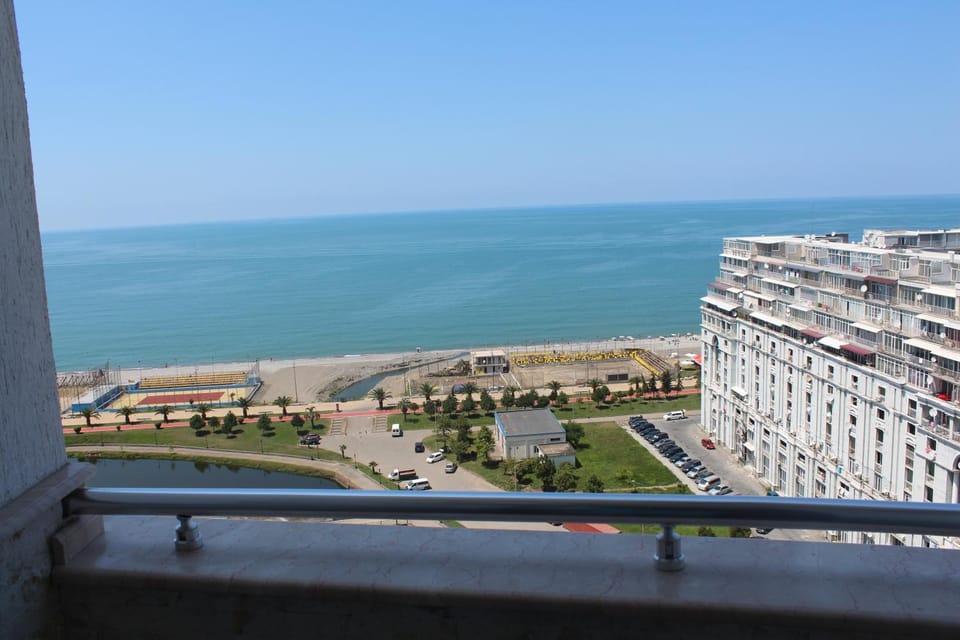 Balcony/Terrace, Balcony/Terrace, Lake view, Sea view