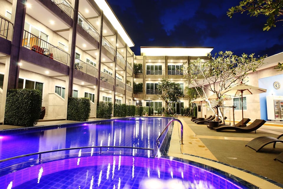 Property building, Pool view, Swimming pool