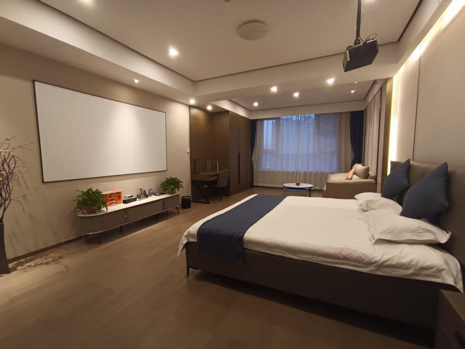 TV and multimedia, Photo of the whole room, Bedroom