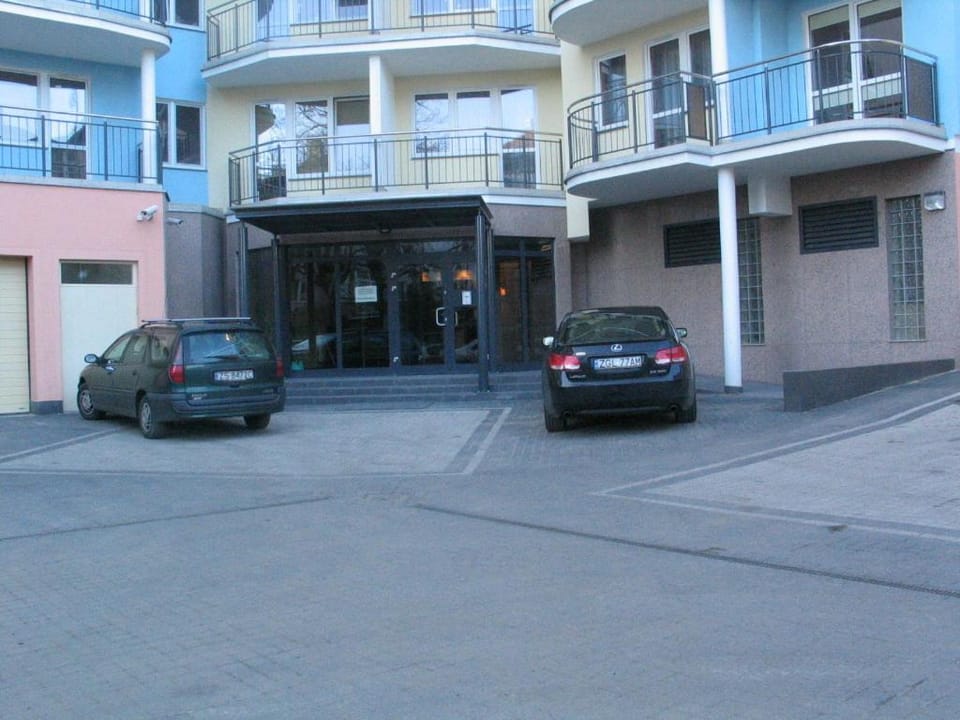 Property building, Facade/entrance