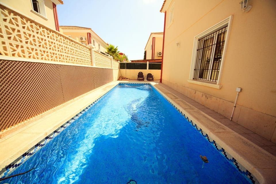 Shower, Patio, Swimming pool