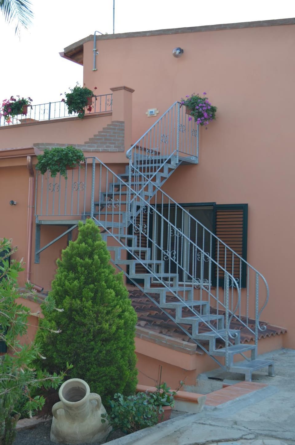 Facade/entrance