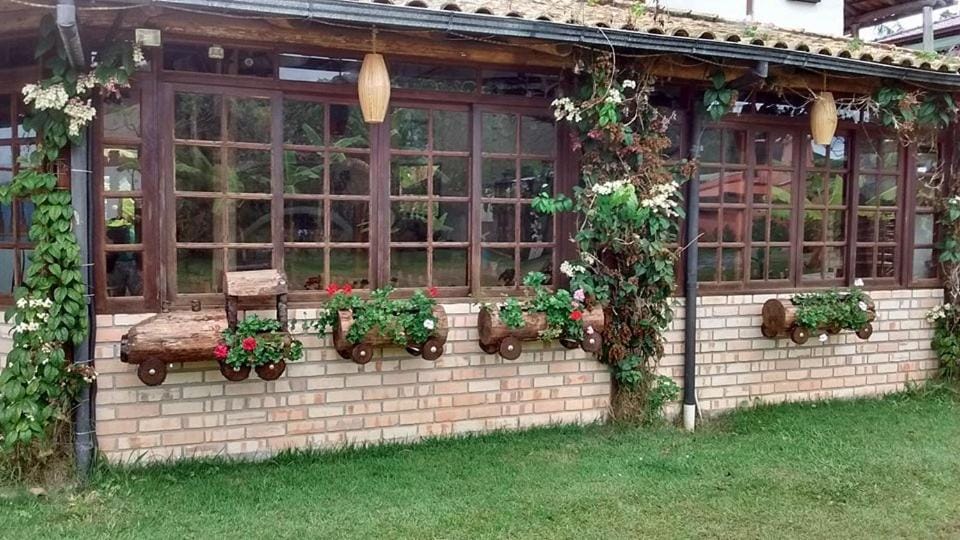 Garden, Decorative detail