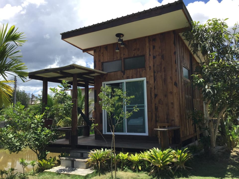 Baan Suan La Moon Bed and Breakfast in Vientiane Province, Laos