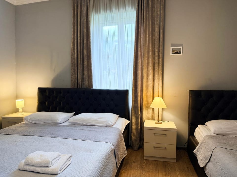 Bed, Photo of the whole room, Bedroom, towels
