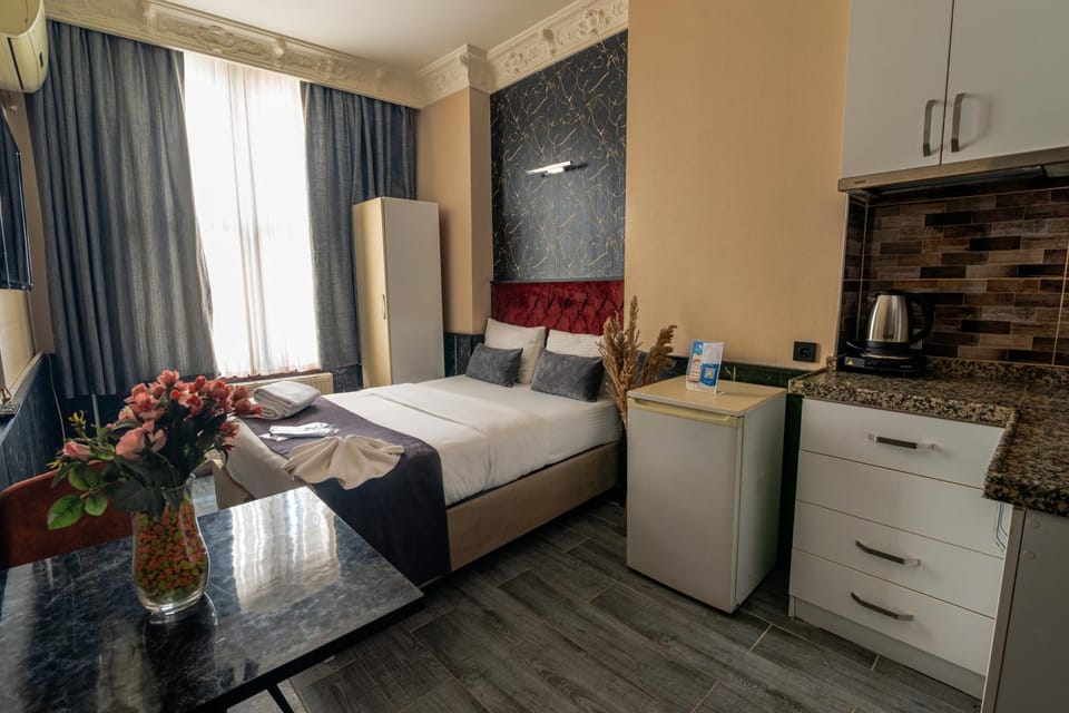 Photo of the whole room, wardrobe