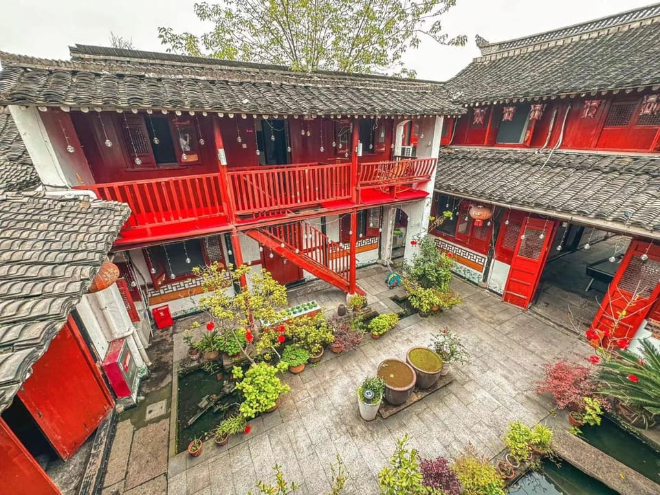 Property building, Patio, Spring, Day, Garden, View (from property/room), Balcony/Terrace, Garden view
