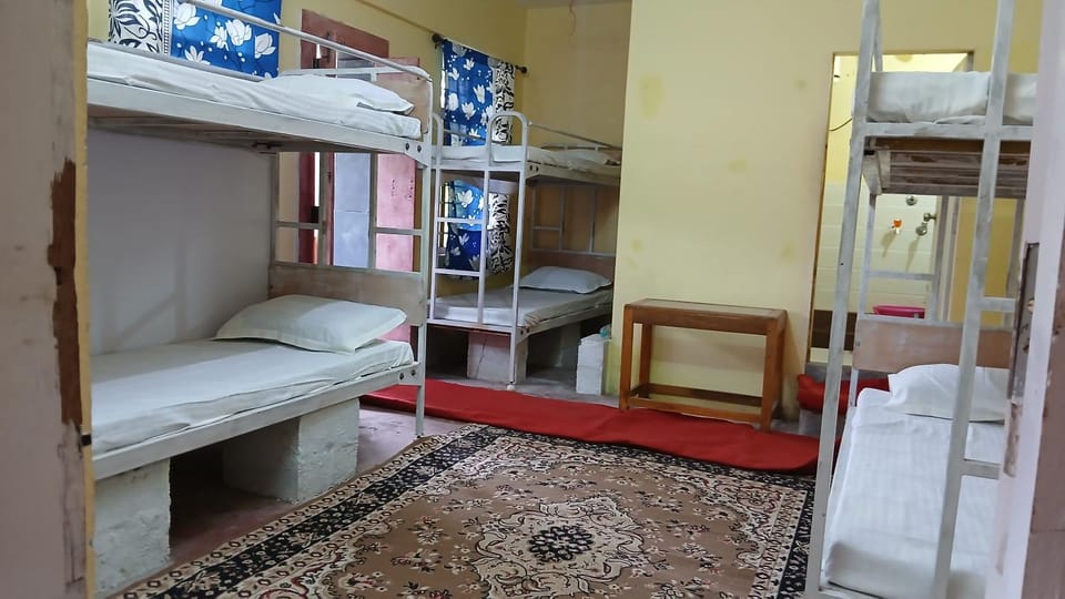 Bedroom, bunk bed