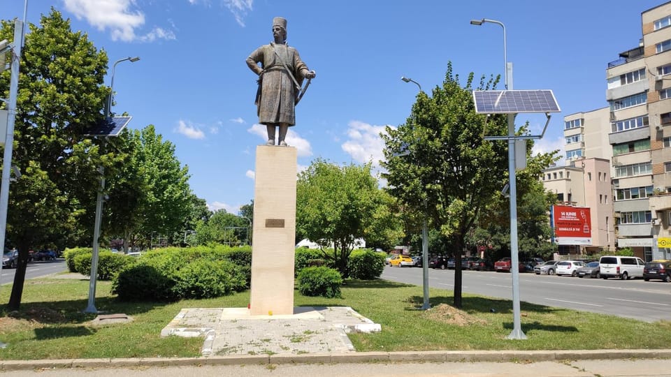 Nearby landmark, Neighbourhood