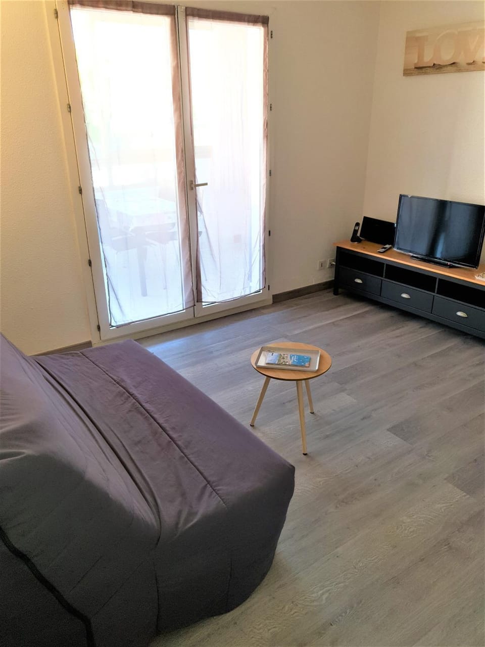 TV and multimedia, Seating area