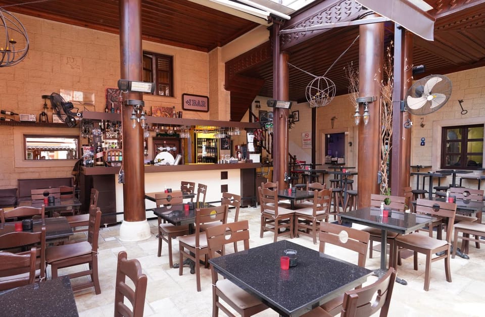 Restaurant/places to eat