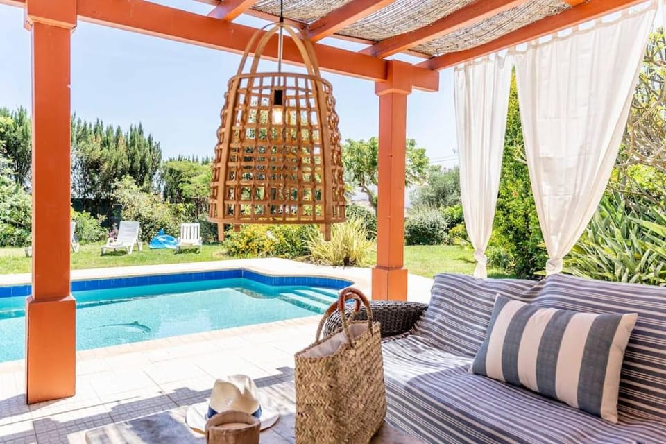 Exclusive Villa Close to the Beach Villa in Porches
