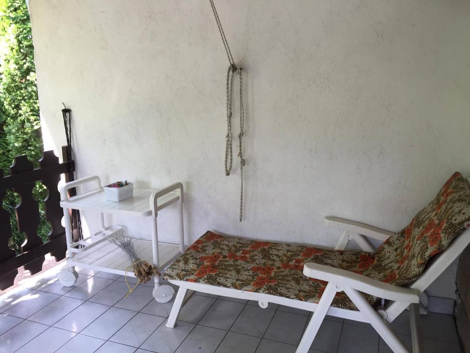 Tóni Bácsi Üdülő Apartment in Slovakia