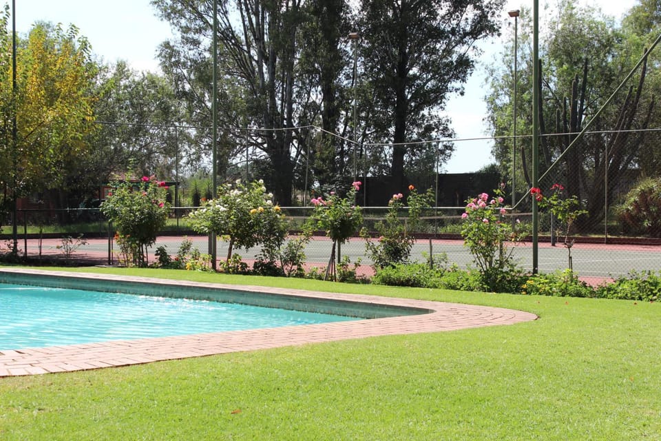 Swimming pool, Swimming pool