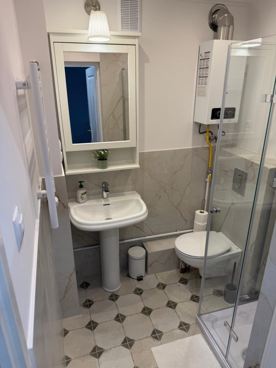 Shower, Toilet, Bathroom