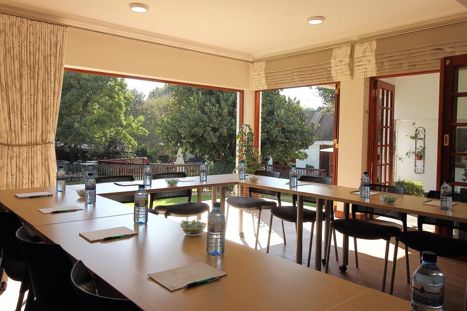 Business facilities, Meeting/conference room, Garden view
