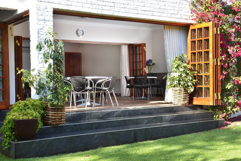 Business facilities, Business facilities, Meeting/conference room, Garden view