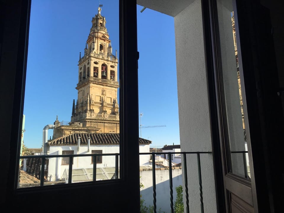 Off site, On site, Landmark view