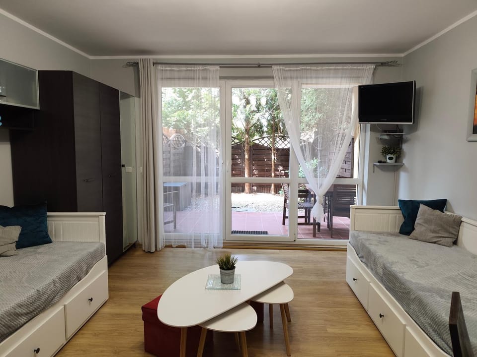 Garden, Balcony/Terrace