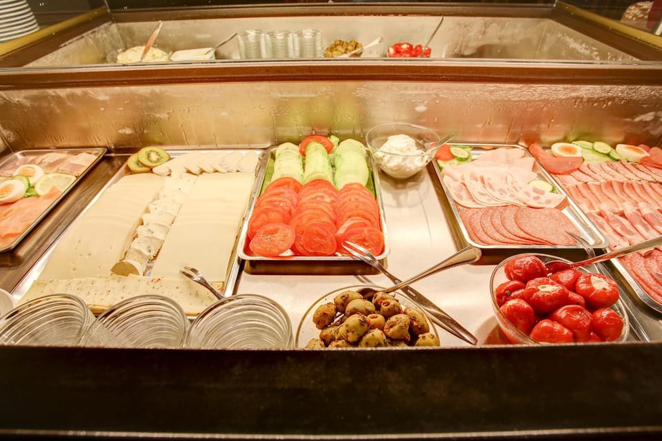 Food and drinks, Food, Buffet breakfast