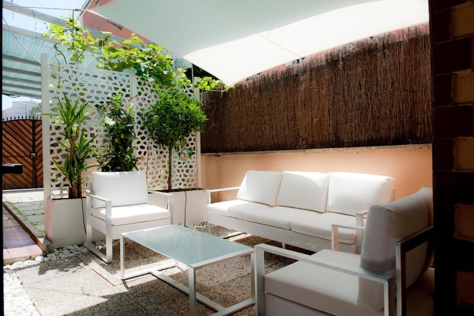 Garden, Living room