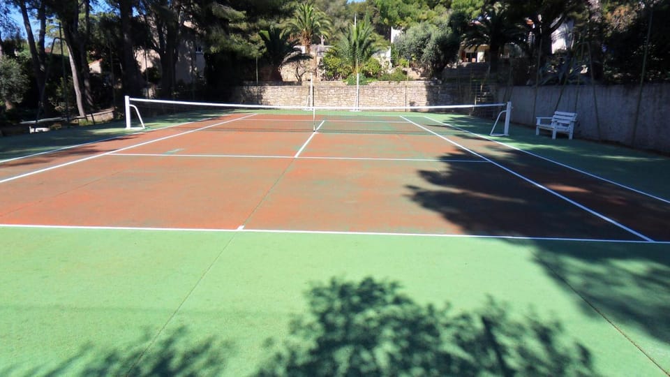 Tennis court