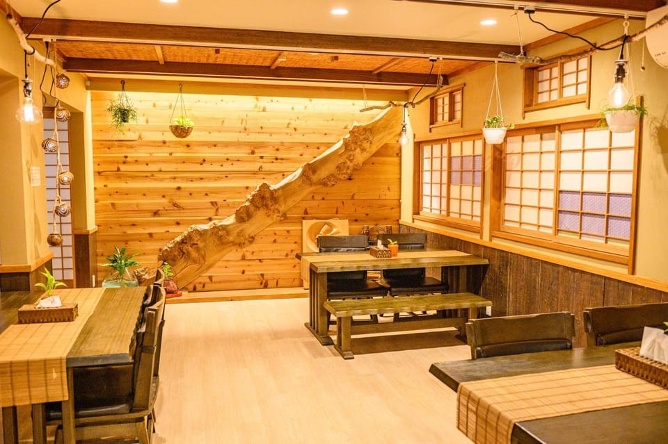 Restaurant/places to eat, Communal kitchen