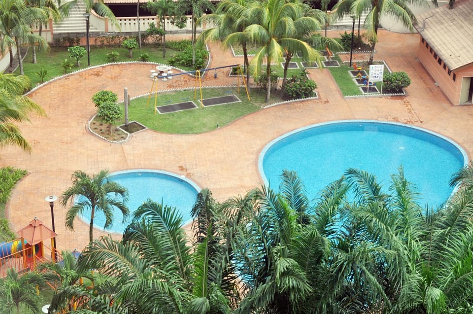Swimming pool, Swimming pool