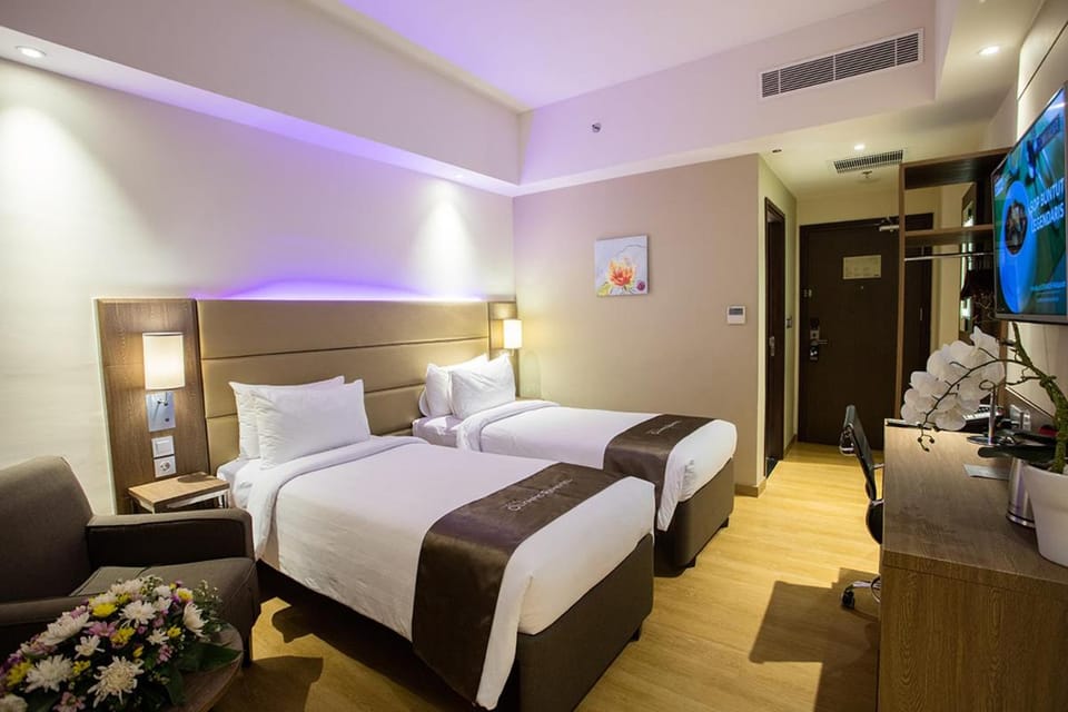 Bed, Photo of the whole room, Bedroom